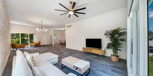 9400 E Bay Harbor Dr