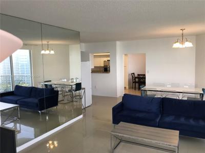 17375 Collins Ave