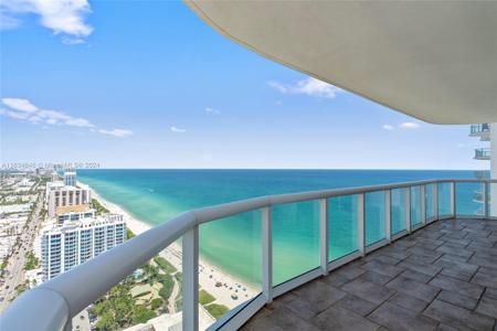 6365 Collins Ave