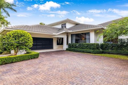 7185 E Lago Dr