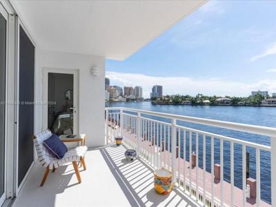 511 Bayshore Dr