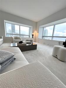 1435 Brickell Ave