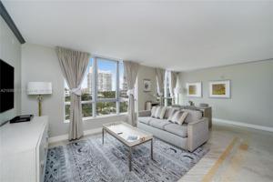 101 OCEAN DR Unit 516