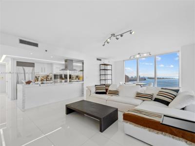 495 Brickell Ave