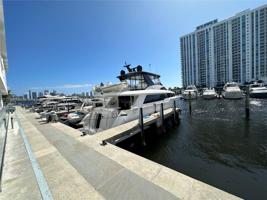 17301 Biscayne Blvd #102 BOAT SLIP