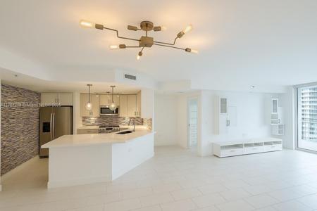 801 Brickell Key Blvd