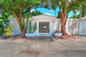 1005 NE 95th St