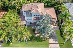 541 S MASHTA DR