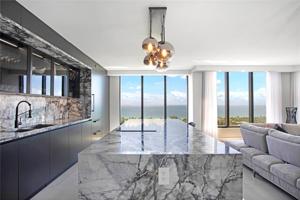 20191 E Country Club Dr Unit 2307