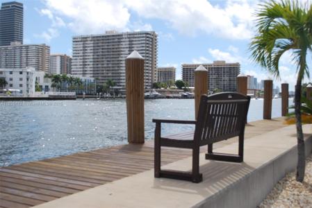 111 Golden Isles Dr