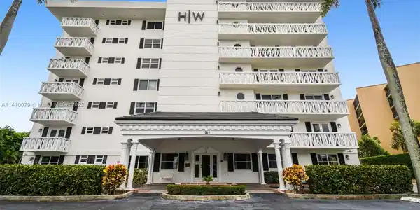 1169 Hillsboro Mile Unit 305