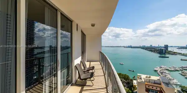 1750 N Bayshore Dr