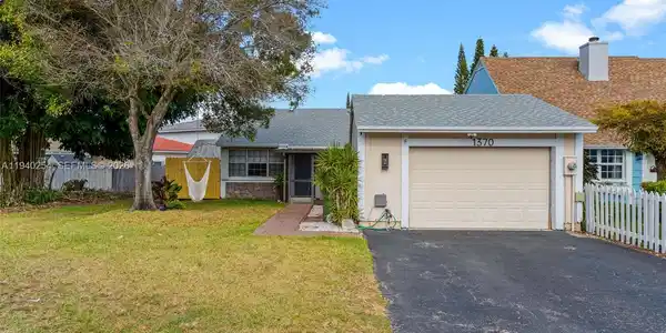1370 Osprey Ct