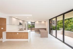 181 Crandon Blvd Unit 302