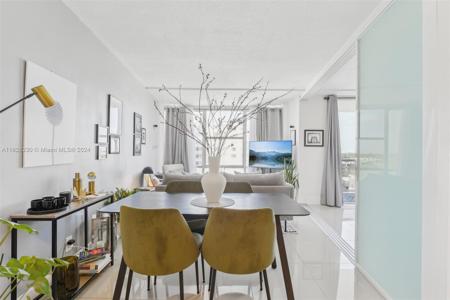 900 Bay Dr