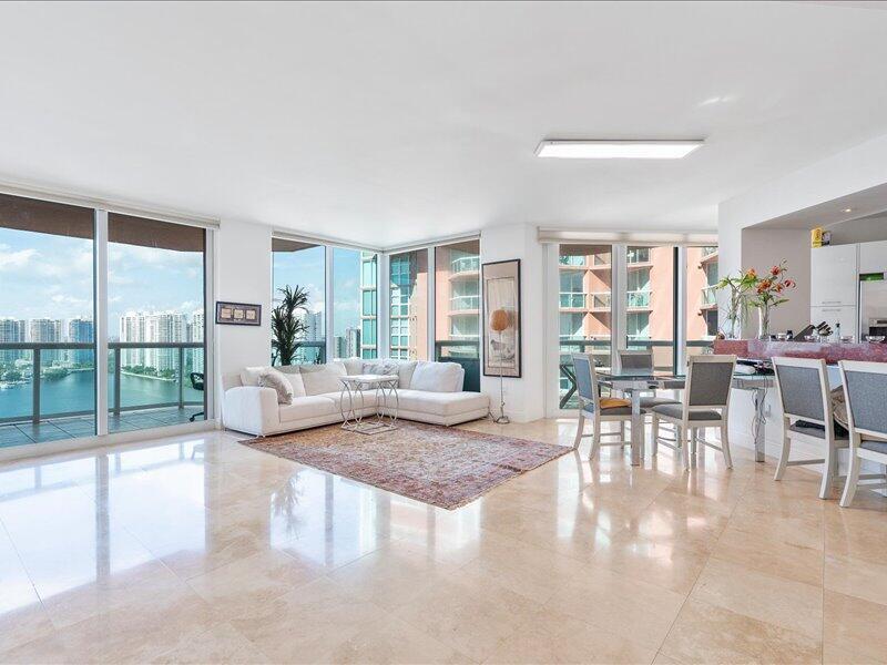 Image 2: 01-3370 Hidden Bay Dr #2409_001
