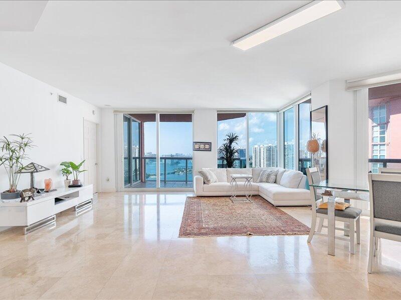 Image 3: 02-3370 Hidden Bay Dr #2409_002