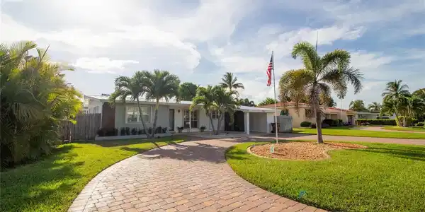 925 SE 14th