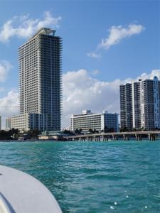 16699 Collins Ave