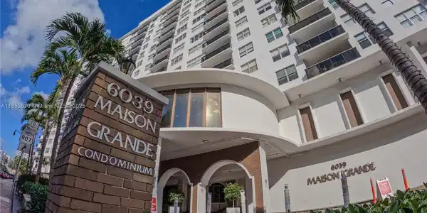 6039 Collins Ave