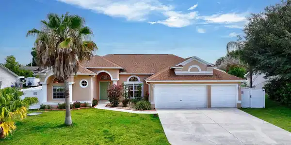 268 SW Moselle