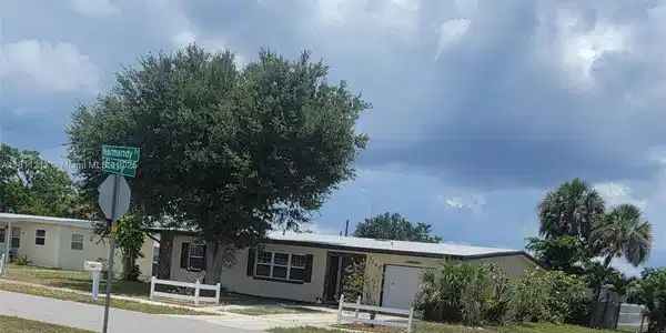 3148 Normandy Dr