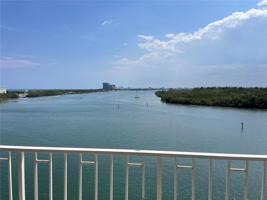 500 Bayview Dr Unit 722