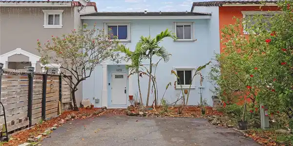 1079 SE 12th Ter