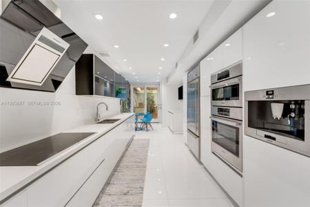 1524 NE Quayside Ter
