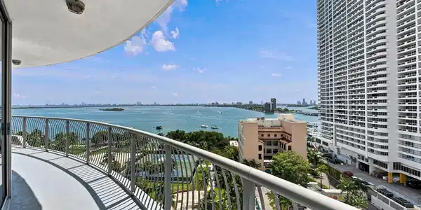 1750 N BAYSHORE
