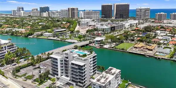9521 E Bay Harbor Dr
