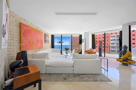 1581 Brickell Ave