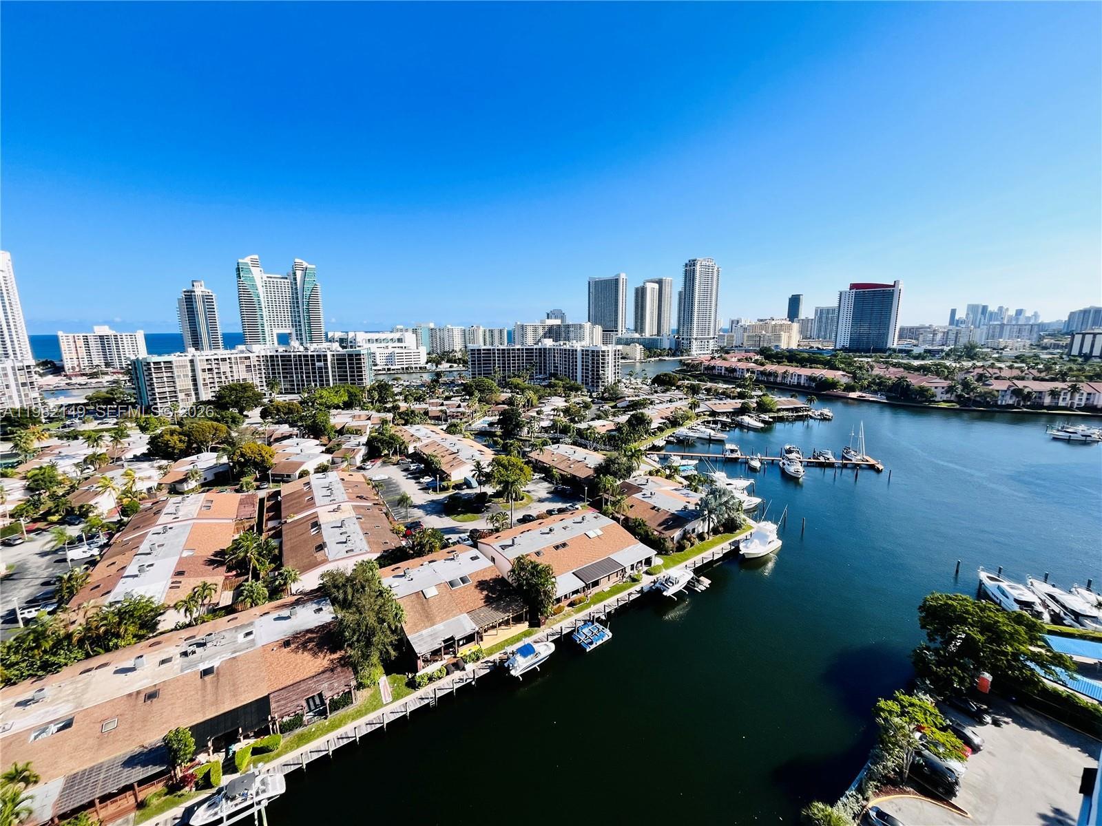 Image 2: DIRECT WATER VIEWS:OCEAN,CANAL