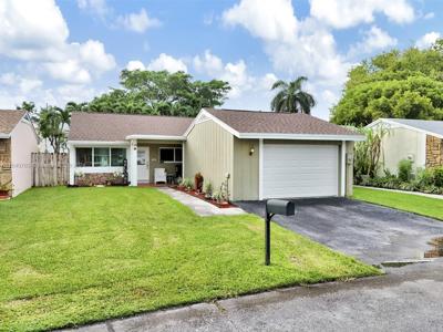 1330 S Quetzal Ct