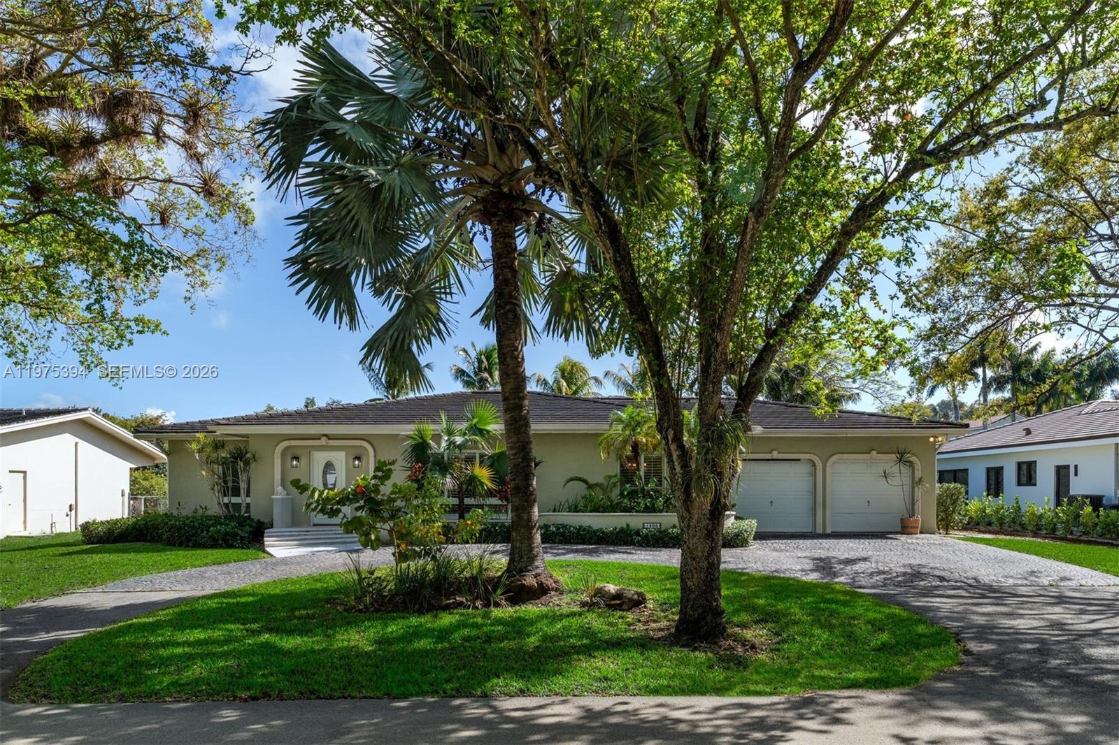 Image 4: Tree-lined street in Gables by the Sea
