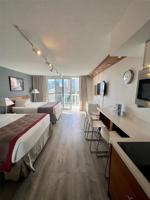 19201 Collins Ave Unit 532