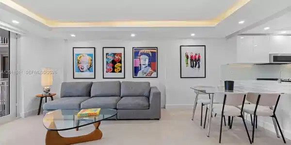 345 Ocean Dr