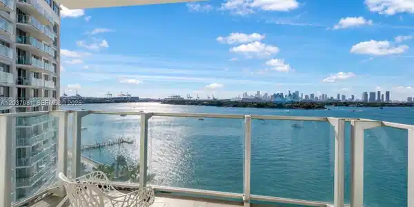 1100 West Ave