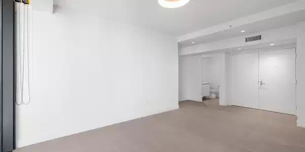 Image 4: Office/Family