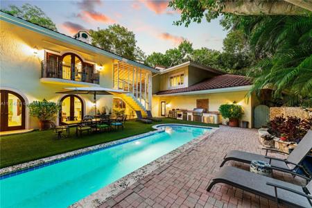 3506 Banyan Cir