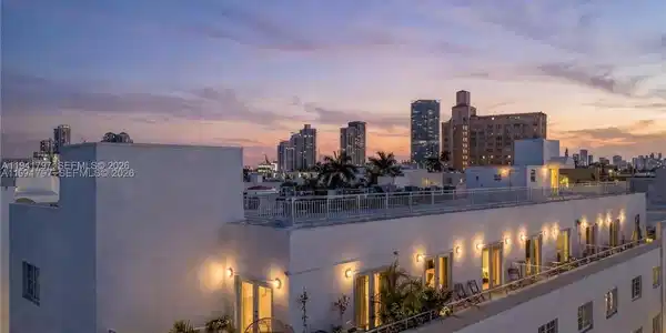 865 Collins Ave