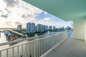 301 174th St Unit 2120