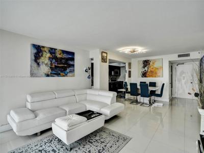 18061 Biscayne Blvd