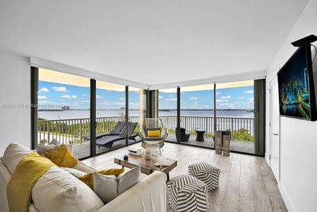 5480 N Ocean Dr Unit B4C