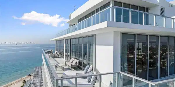 2200 N Ocean Blvd