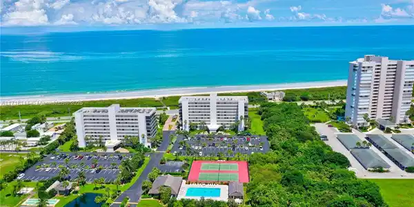 5061 N Jimmy Buffet Memorial Highway