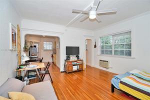 717 Espanola Way Unit 204