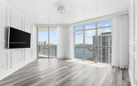 17301 Biscayne Blvd