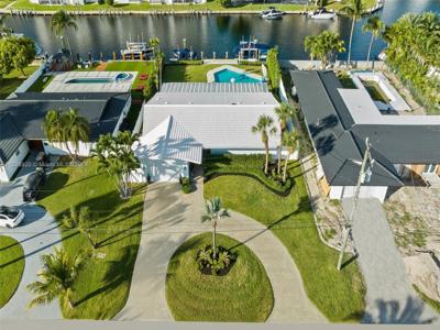 436 Tamarind Dr