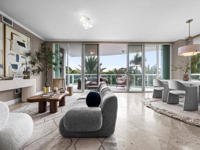 2645 S Bayshore Dr
